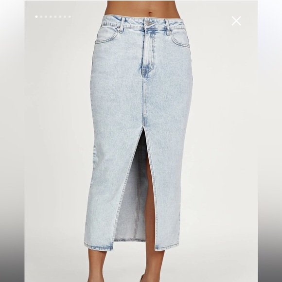 Meshki JORDANA top and ACACIA skirt set in light blue - Picture 4 of 5